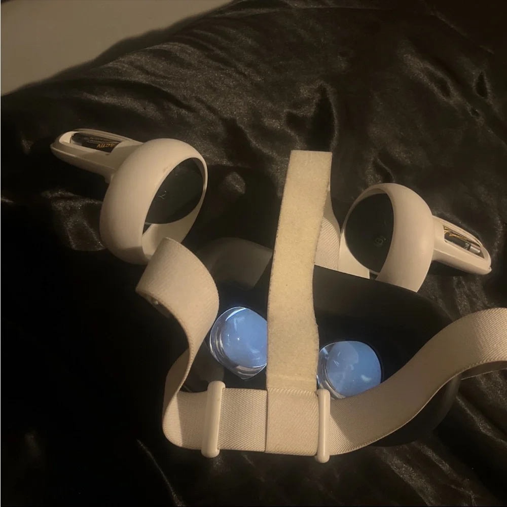 Oculus quest 2. I bought this 1 year ago and only used it 5 times.